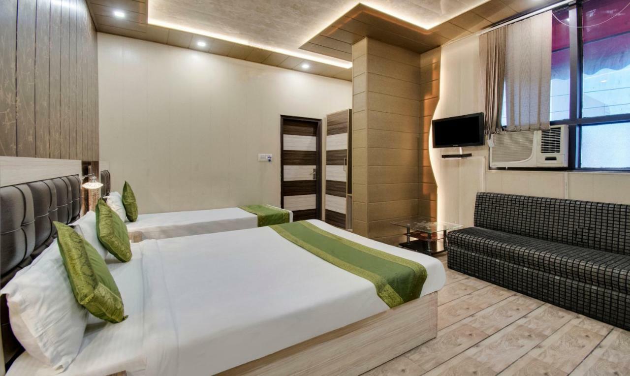 Itsy By Treebo - Royale Inn Mirát Kültér fotó