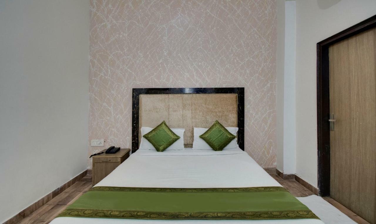 Itsy By Treebo - Royale Inn Mirát Kültér fotó